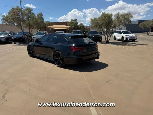 Used 2021  Audi 4.2 image 5