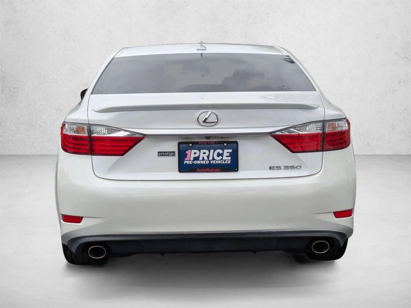 Used 2014 Starfire Pearl Lexus  image 7