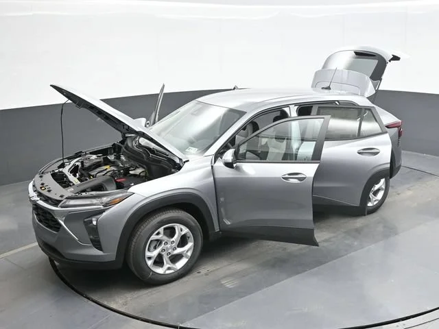 2026 Chevrolet Trax LS - Photo 28