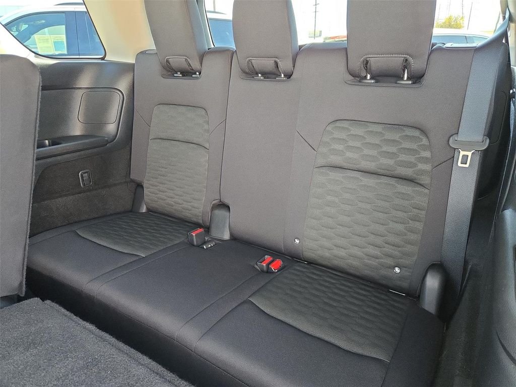 2024 Nissan Pathfinder S - Photo 40