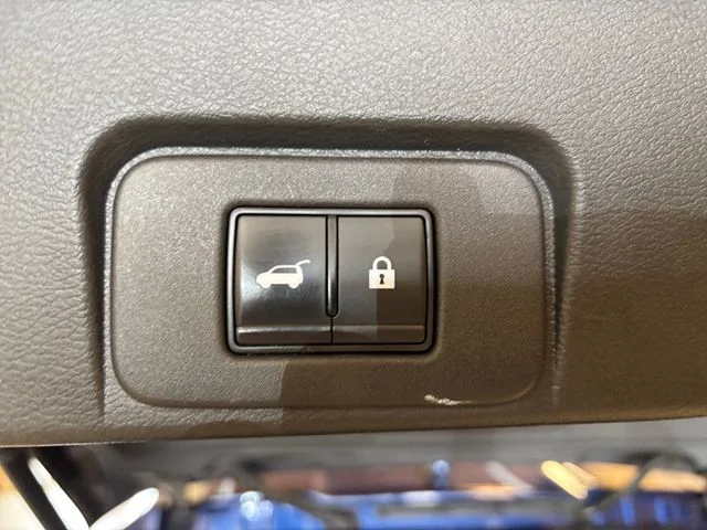 Certified Used 2023 Blue Nissan Platinum image 26