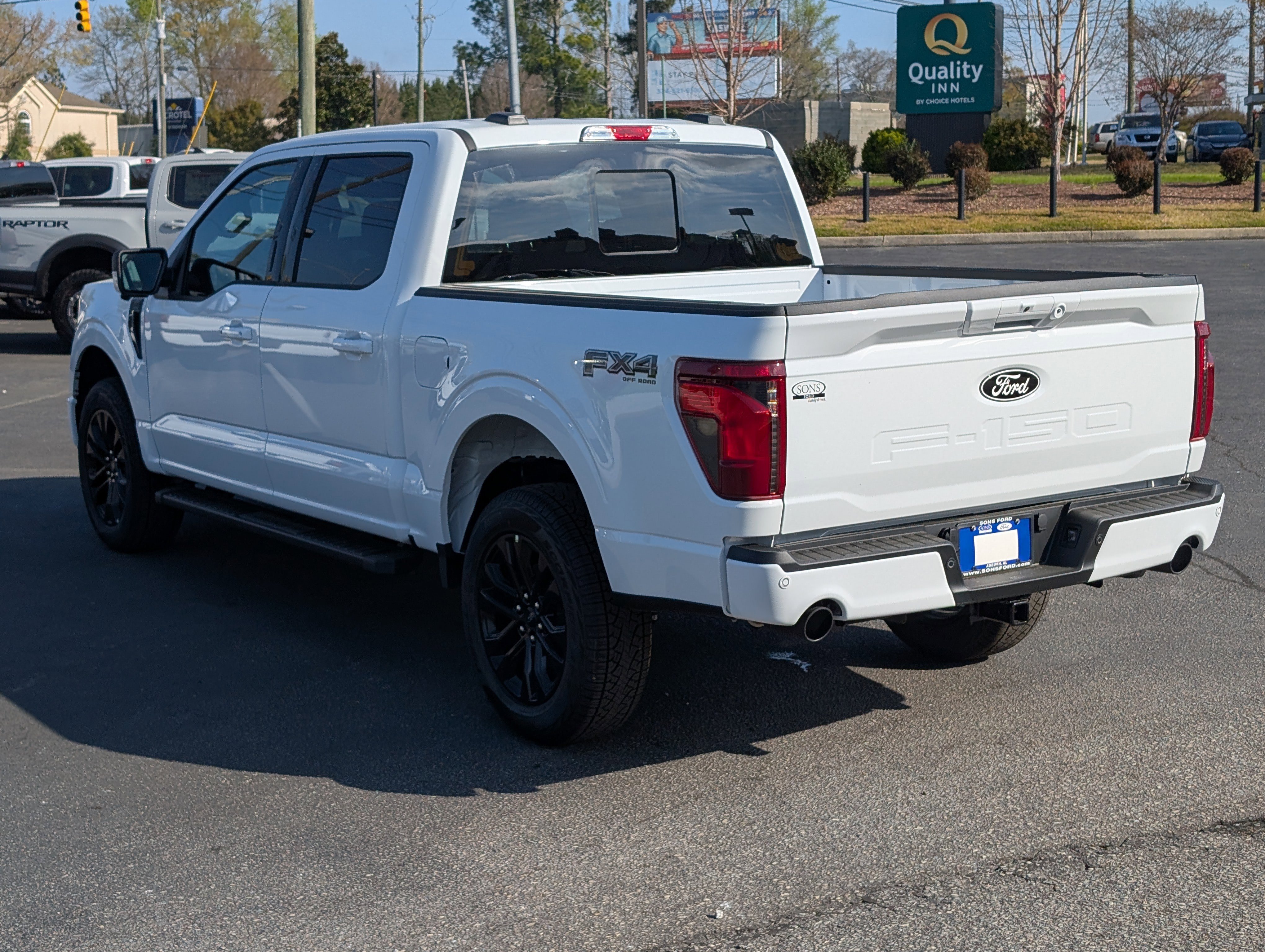 New 2026 OXFORD WHITE FORD XLT image 13