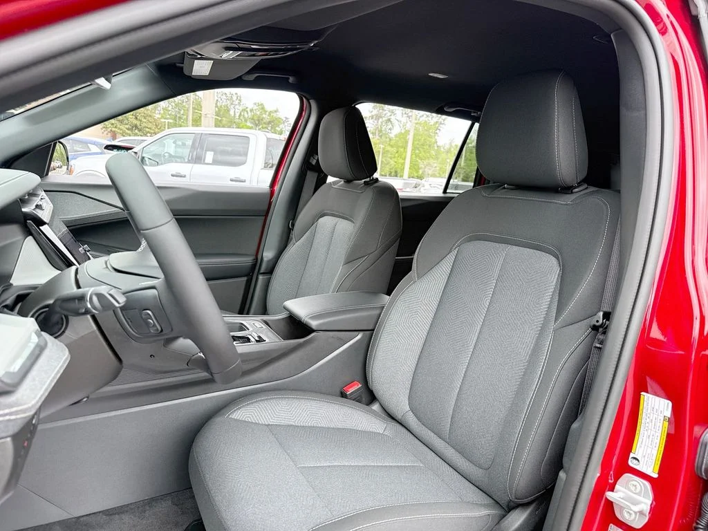 New 2026 Red Hot Pearl-Coat Exterior Paint Jeep Laredo image 11
