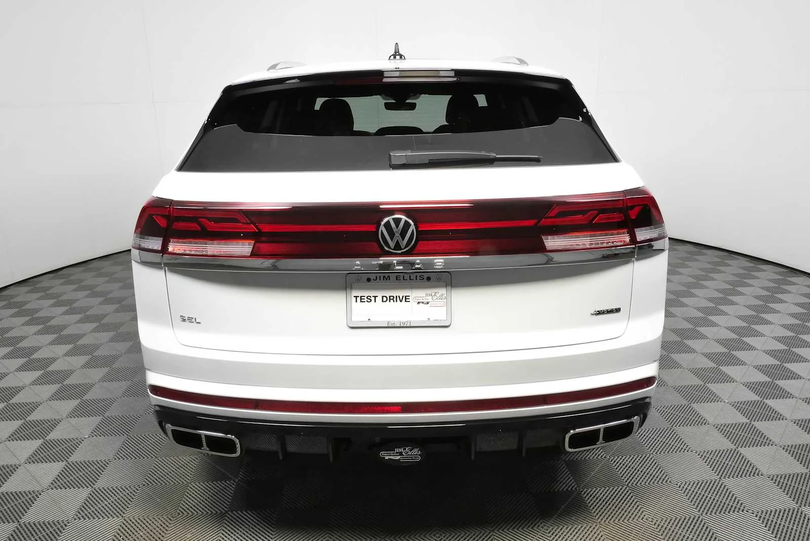 New 2026 Opal White Pearl Volkswagen 2.0T SEL Premium R-Line image 33