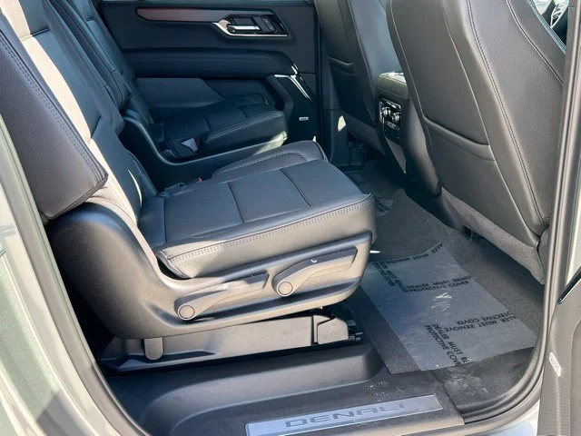 2026 GMC Yukon XL Denali - Photo 26