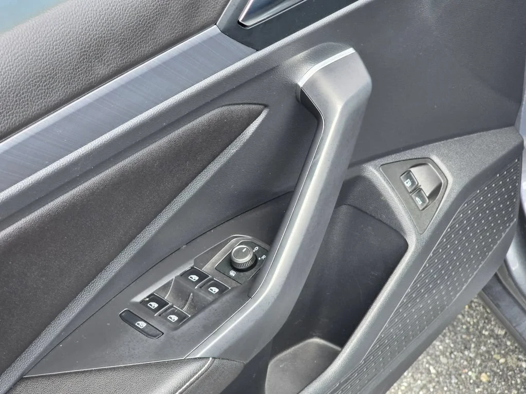 2024 Volkswagen Jetta SE - Photo 39