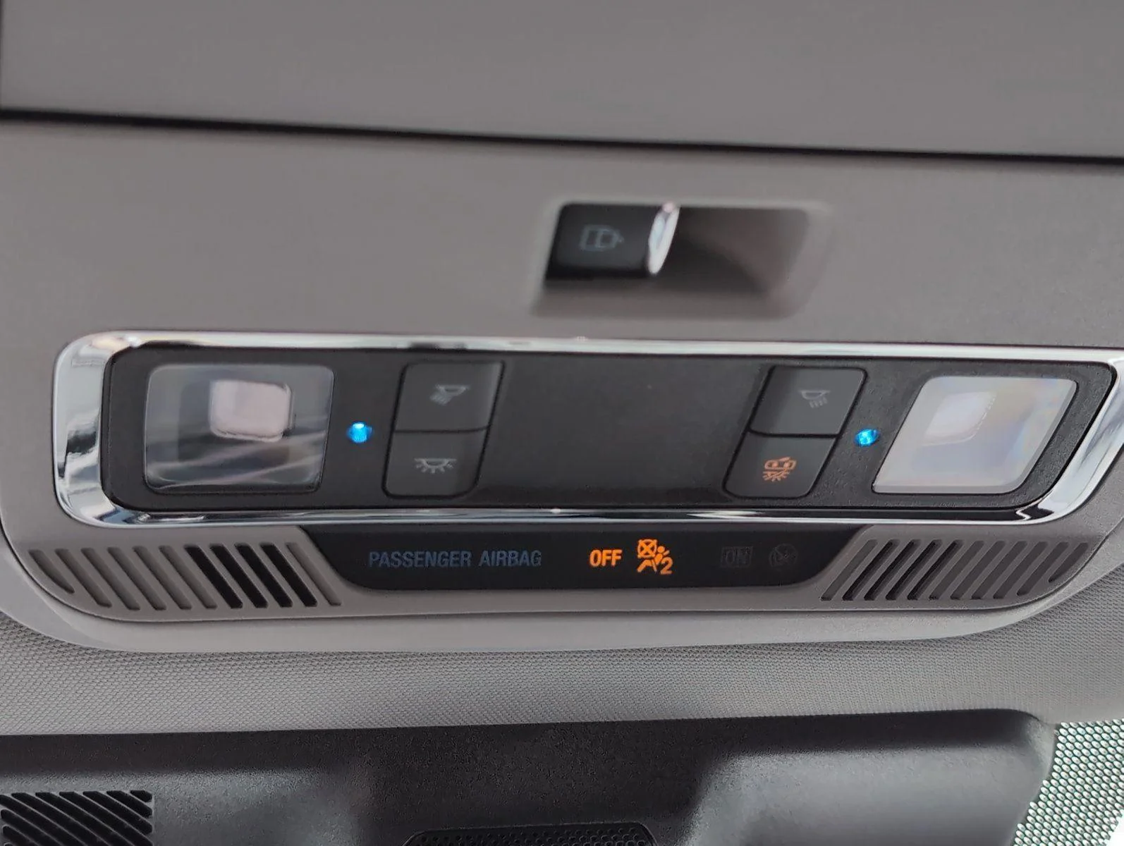 Used 2023 Iconic Silver Ford LARIAT image 21
