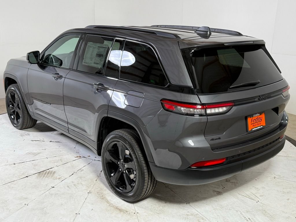 New 2025 Baltic Gray Metallic Clear-Coat Exterior Paint Jeep Altitude X image 5