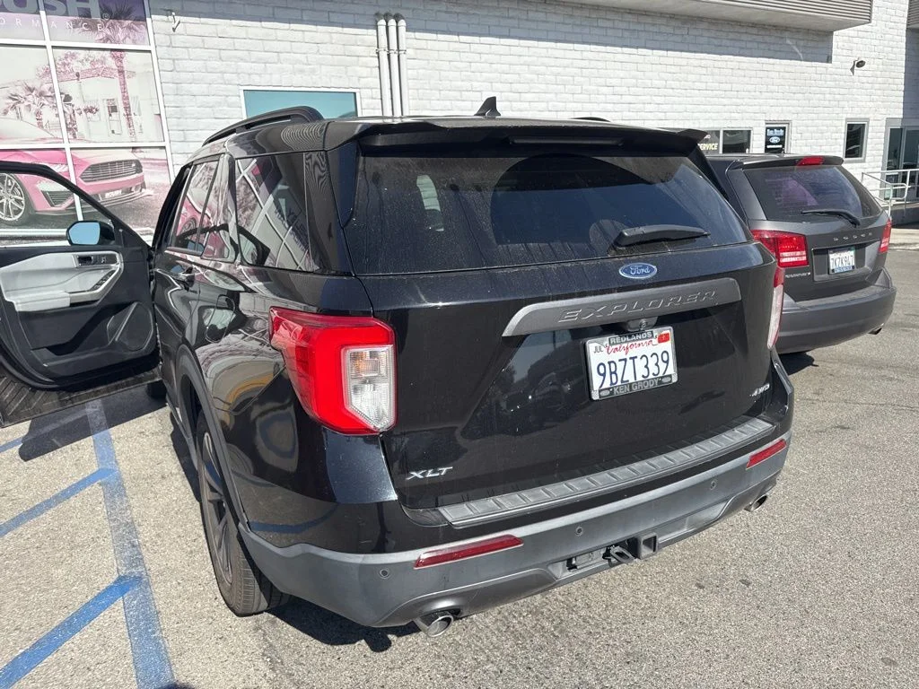 Used 2022 Black Ford XLT image 4