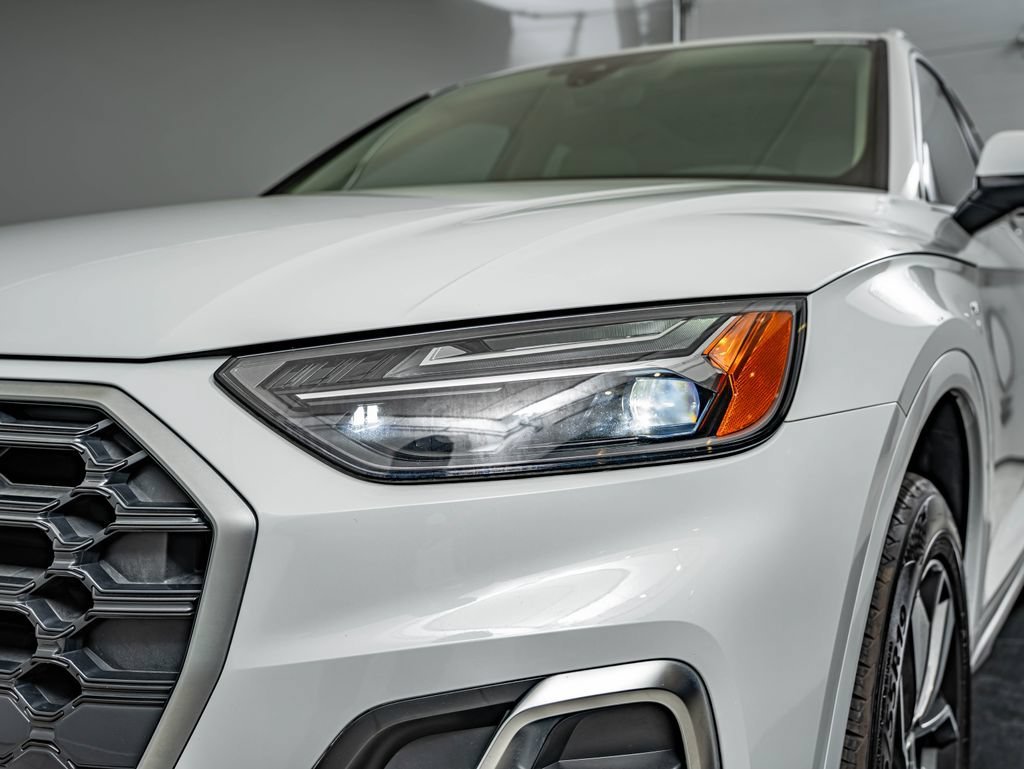 Used 2023 Glacier White Metallic Audi 45 S line Premium image 13