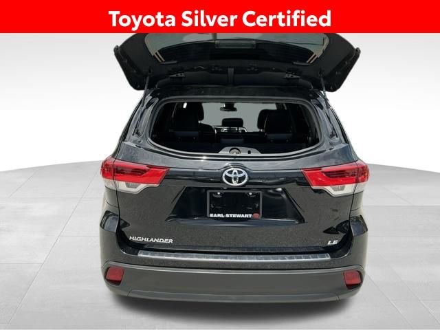 Used 2019 Black Toyota LE Plus image 12