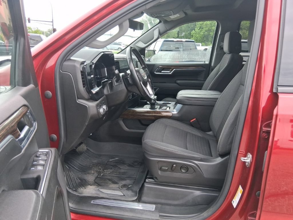 Used 2023 Volcanic Red Tintcoat GMC Elevation image 9