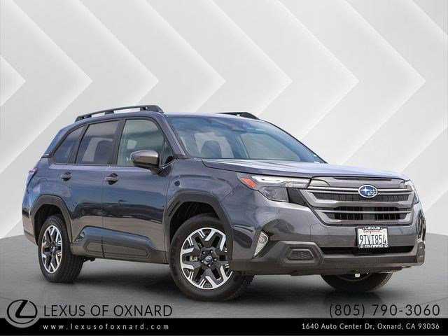 2025 Subaru Forester Premium's photo