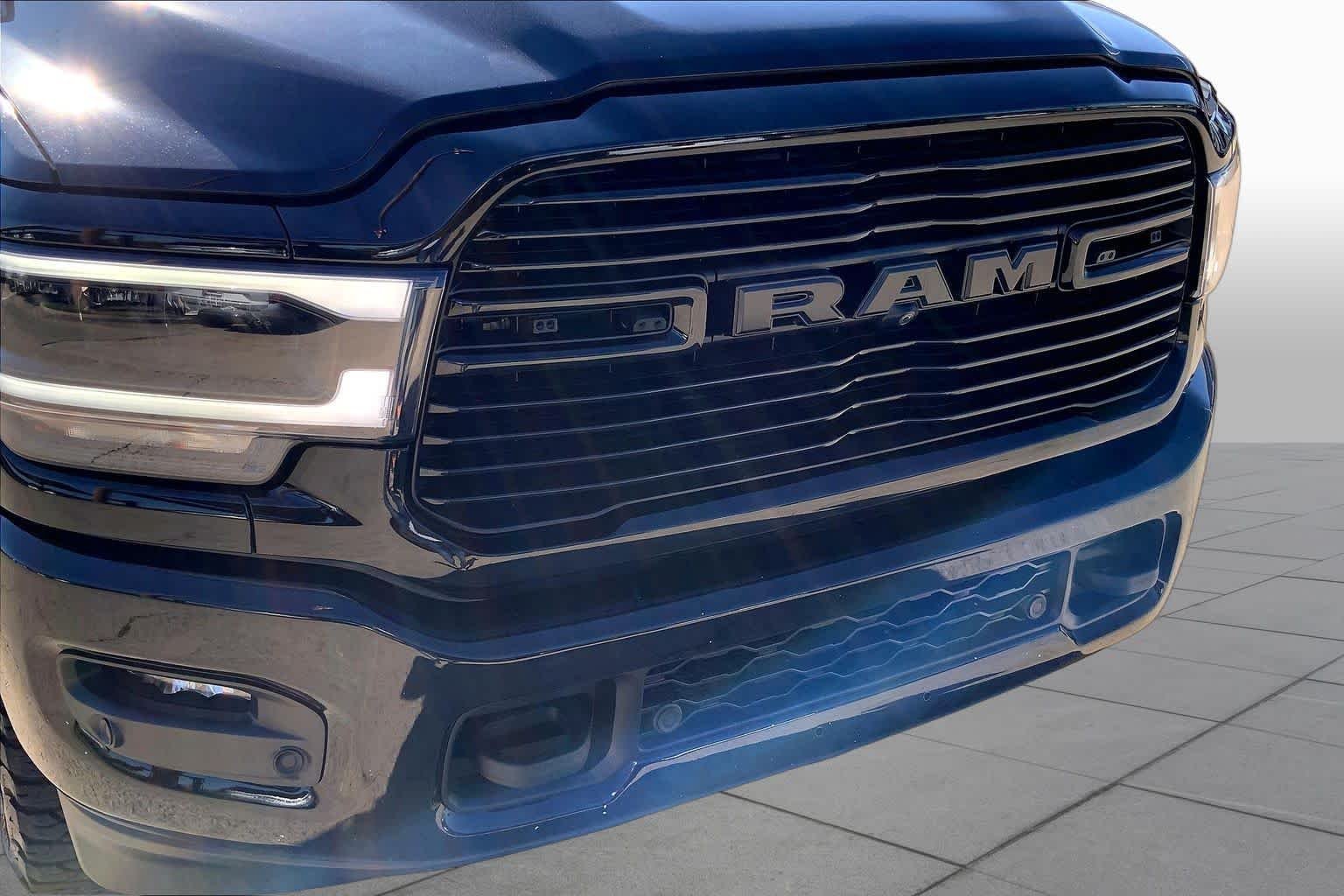 Used 2024 Diamond Black Crystal Pearlcoat Ram Laramie image 28