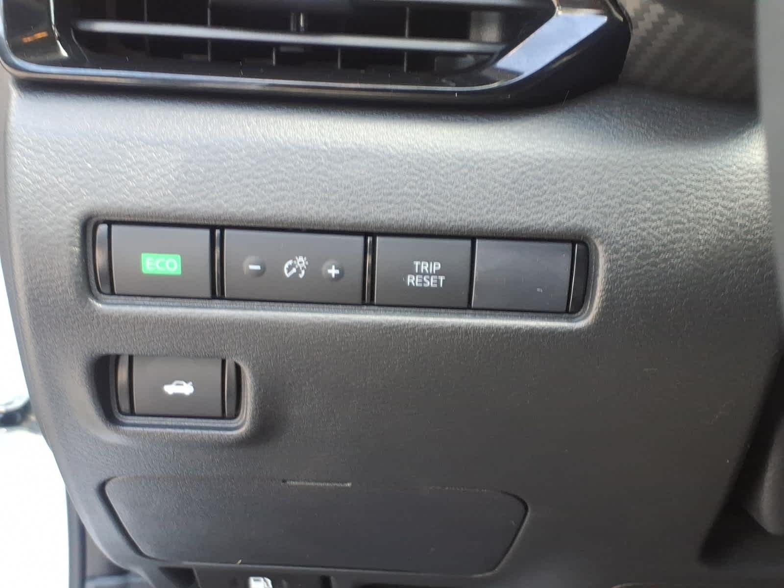 Certified Used 2024 Fresh Powder Nissan SV image 17