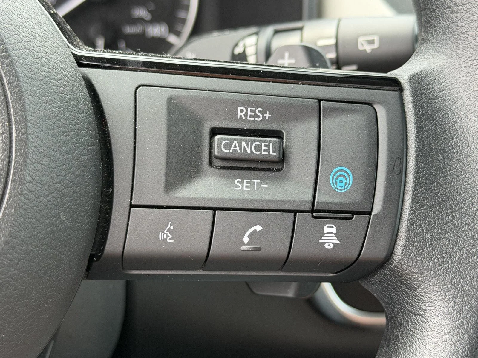 Used 2023 Super Black Nissan SV image 9