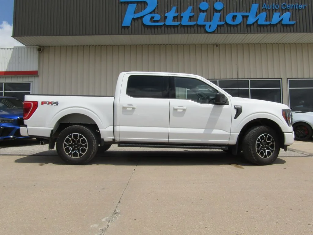 Used 2023 White Ford XLT image 2