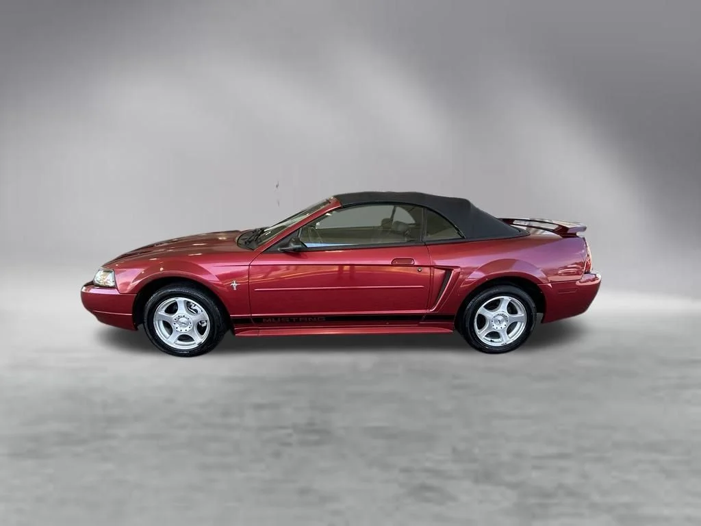 Used 2003 Red Ford V6 image 7