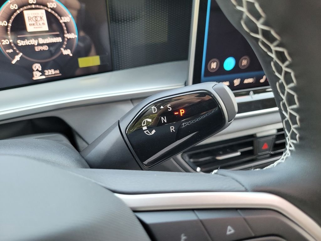 New 2026 Silver Volkswagen SE image 23