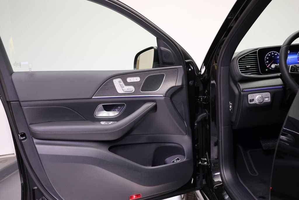 New 2026 Obsidian Black Mercedes-Benz GLE 450 Coupe image 28