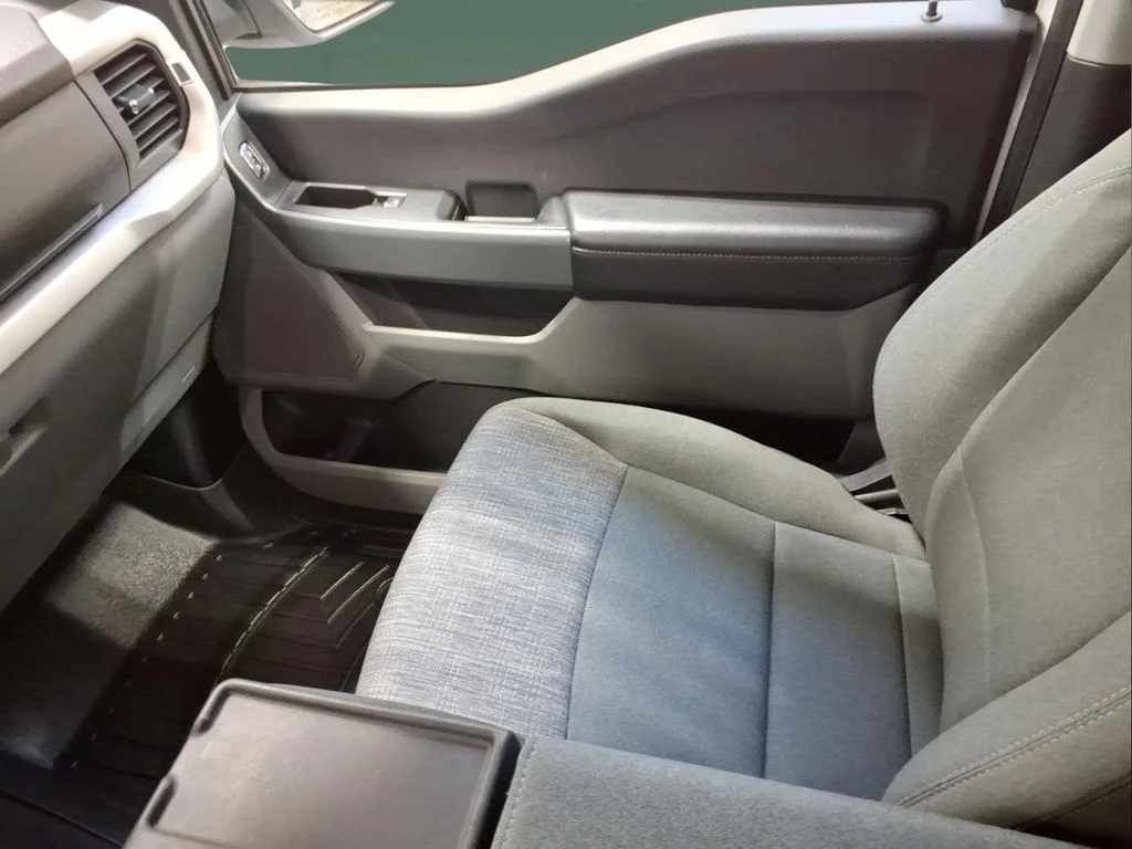 Certified Used 2023 Oxford White Ford XLT image 24
