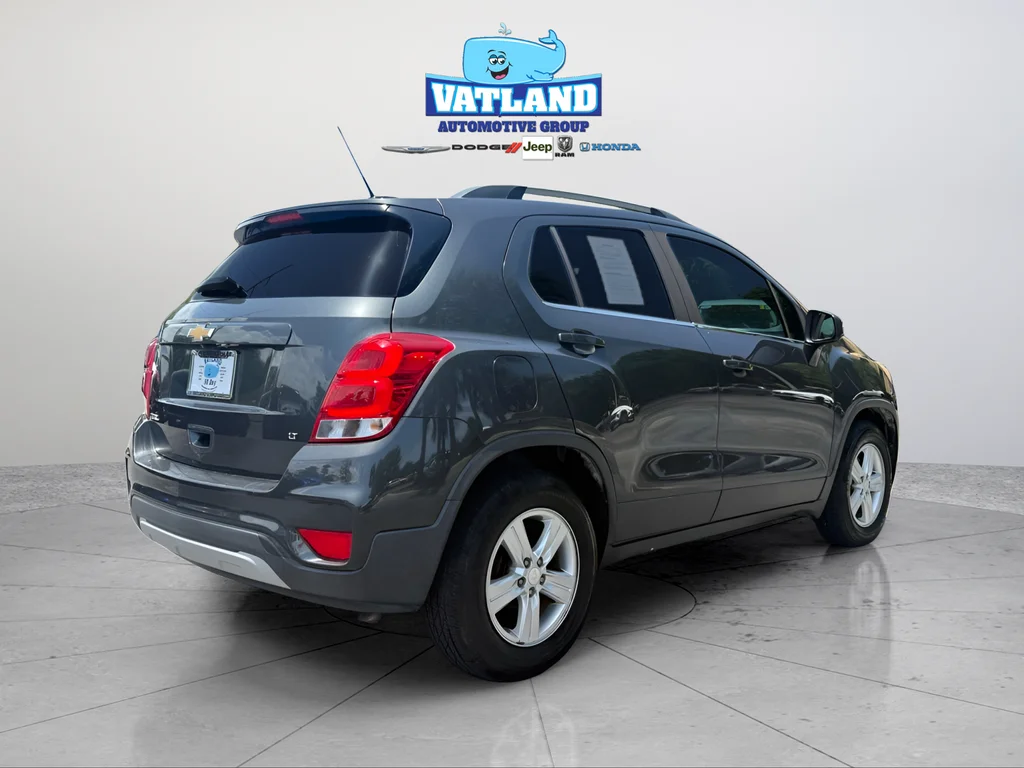 Used 2019 Gray Metallic Chevrolet LT image 5