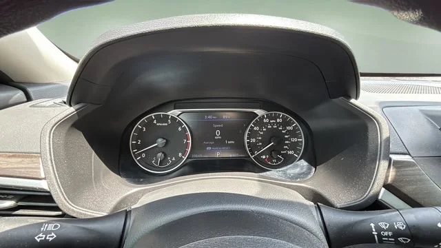 Used 2025 Gray Nissan SV image 15