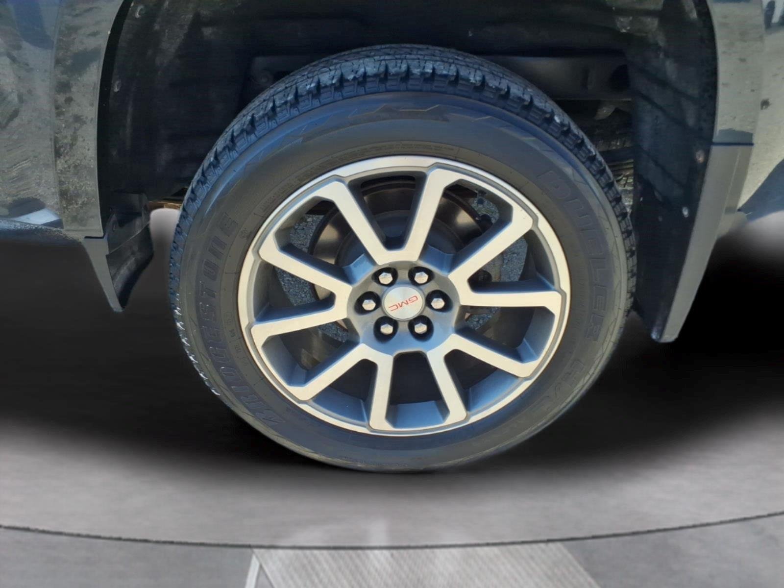 Used 2021 HUNTER METALLIC GMC 4WD Denali image 10