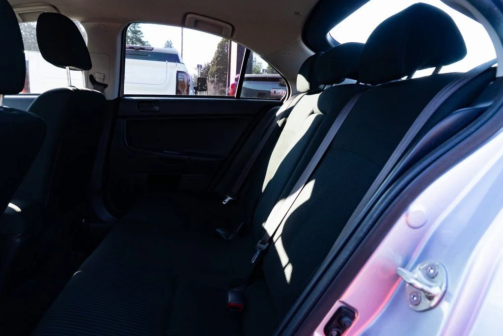 Used 2014 Silver Mitsubishi ES image 17