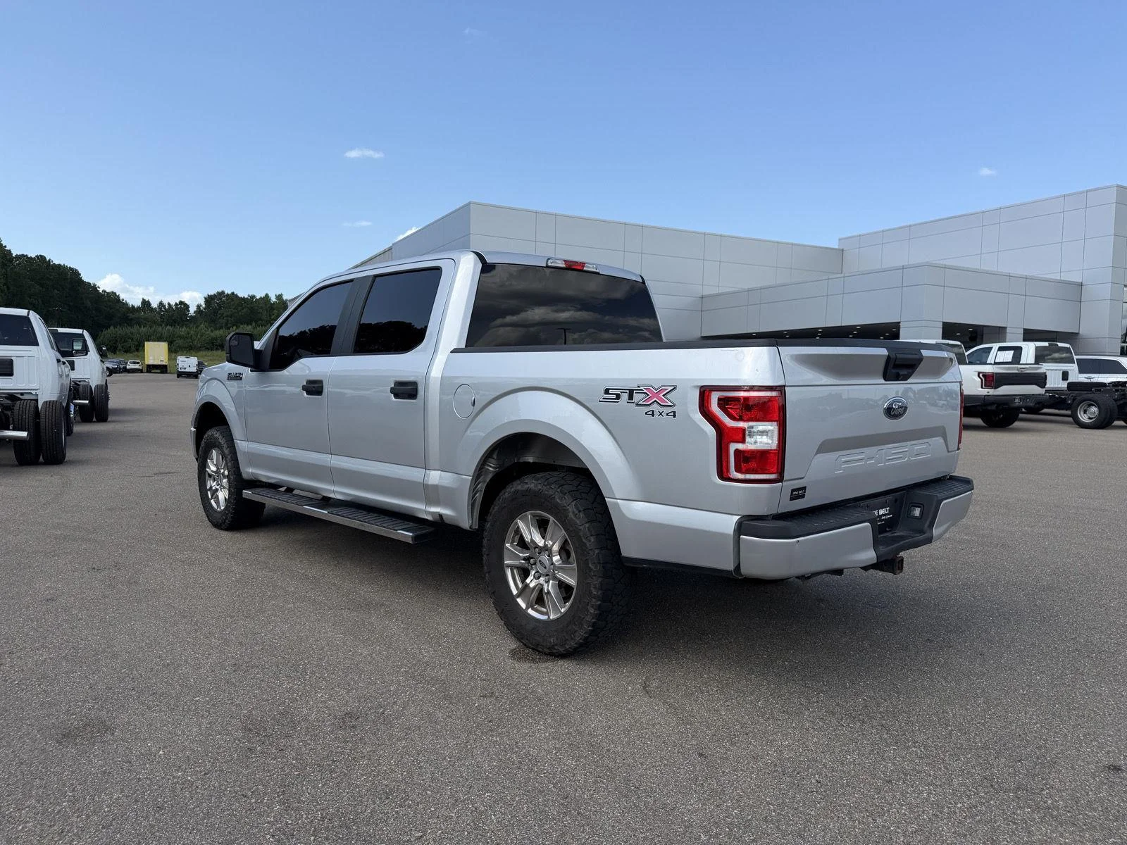 Used 2018 Ingot Silver Ford XL image 4