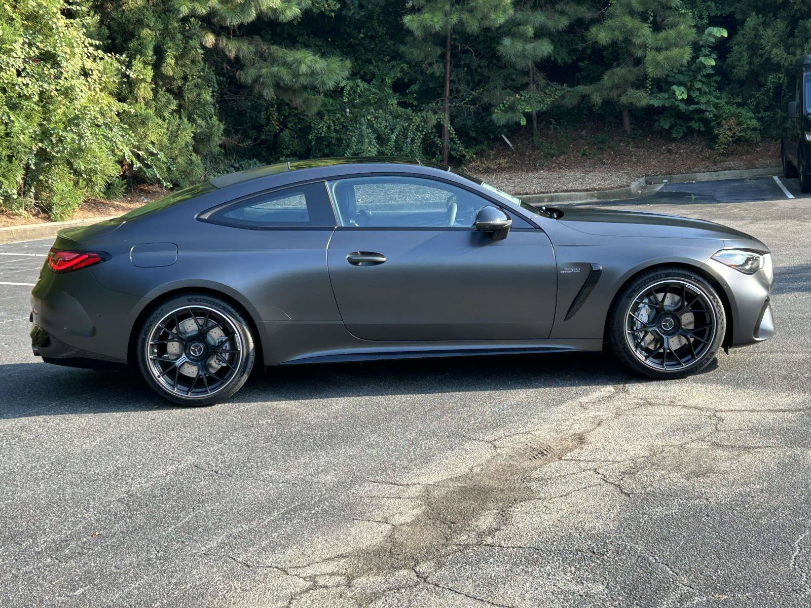 New 2027 MANUFAKTUR exclusive graphite grey magno Mercedes-Benz AMG® CLE 53 4MATIC®+ Coupe image 9