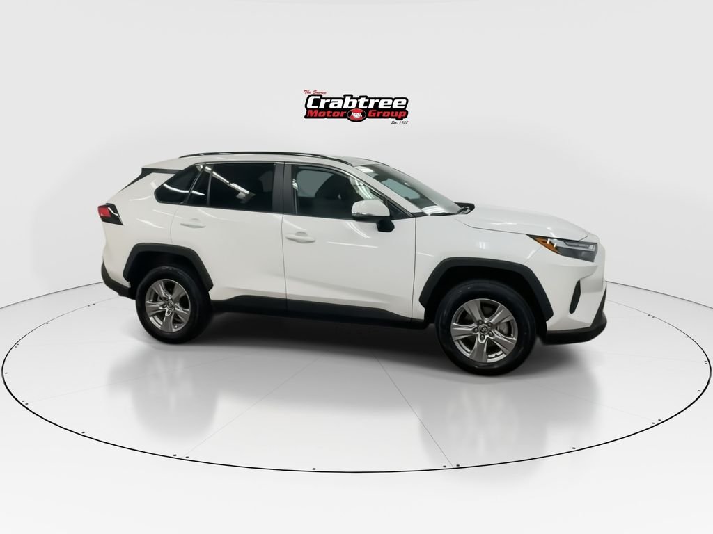 Used 2025 White Toyota XLE image 9