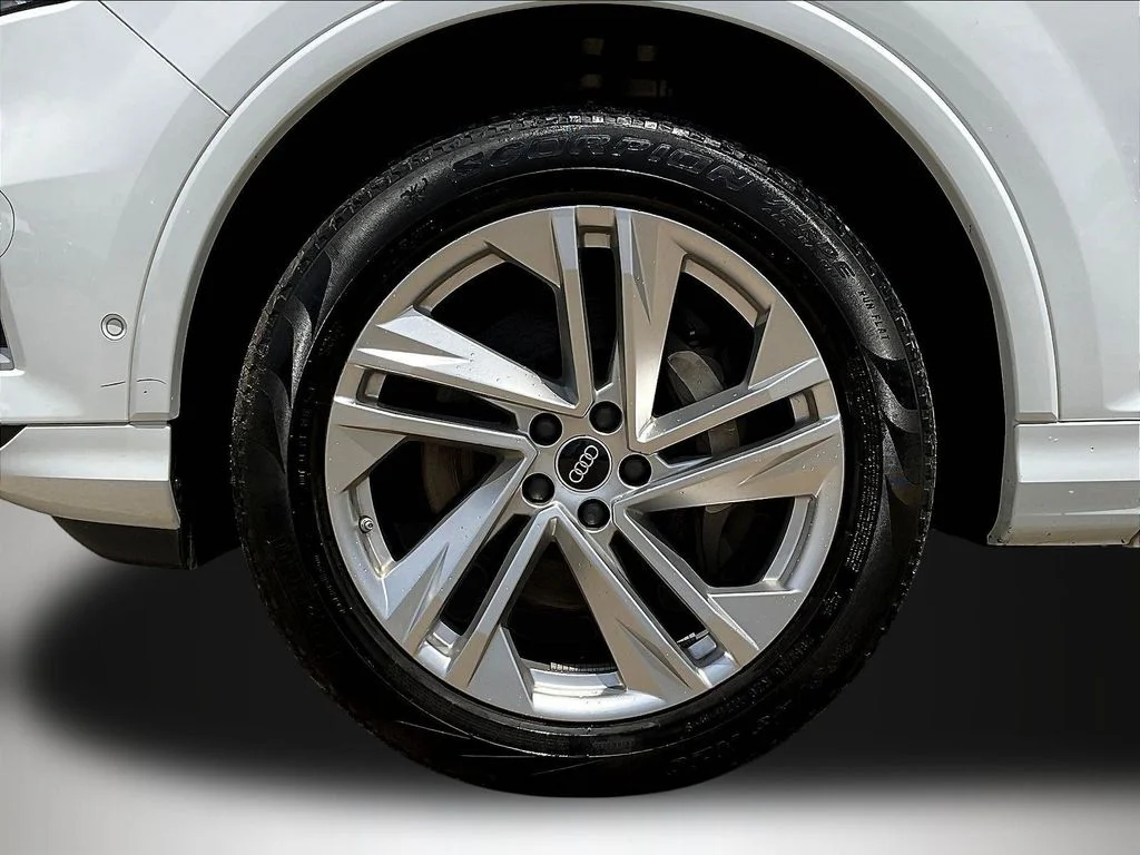 Used 2023 Glacier White Audi 55 Premium Plus image 35