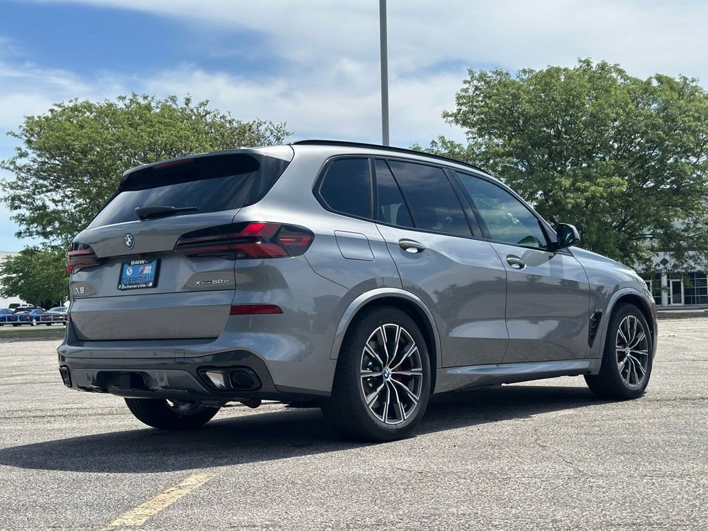 New 2026 Skyscraper Grey Metallic BMW xDrive50e image 7