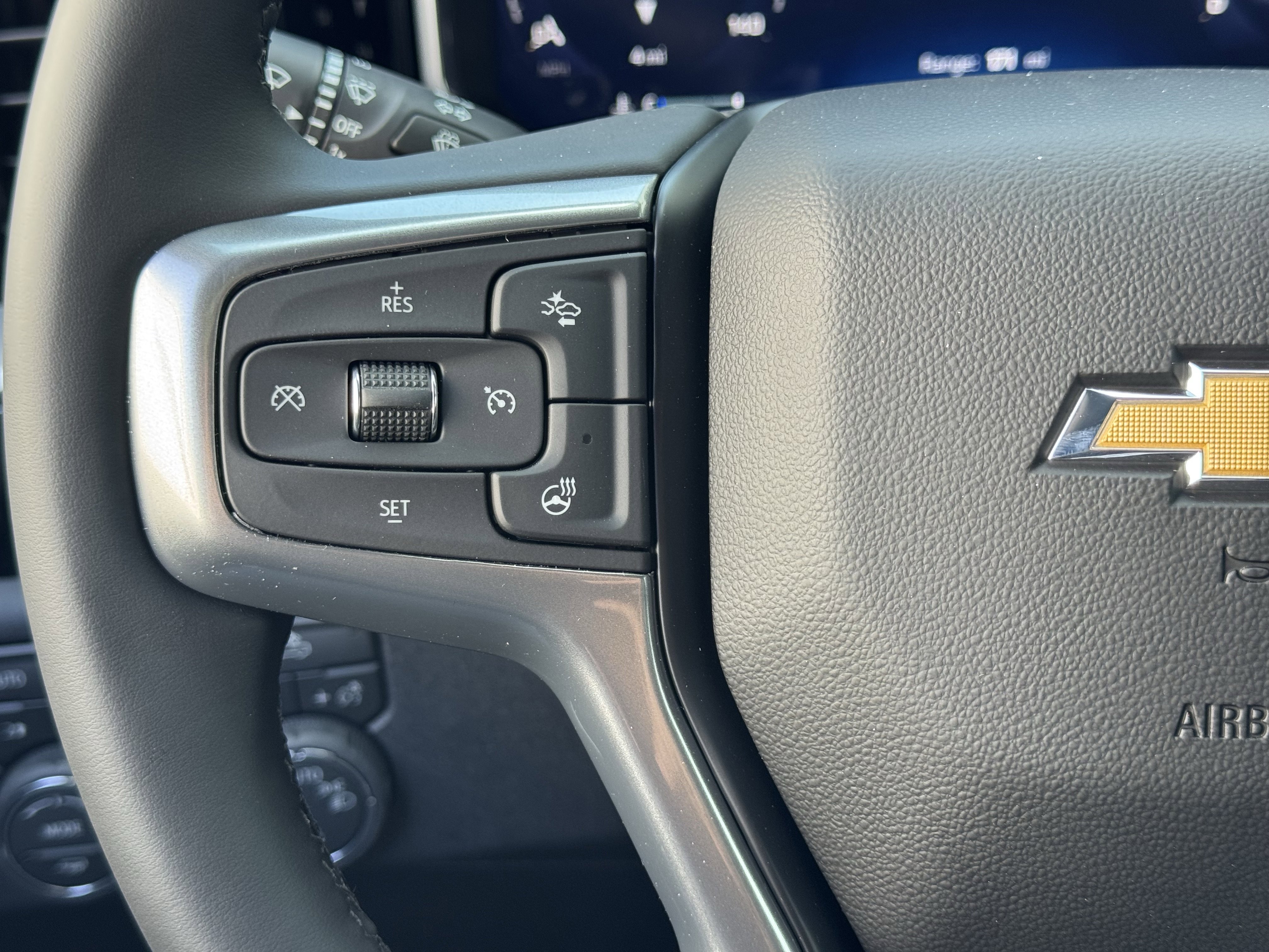 Used 2026 Summit White Chevrolet LT image 27