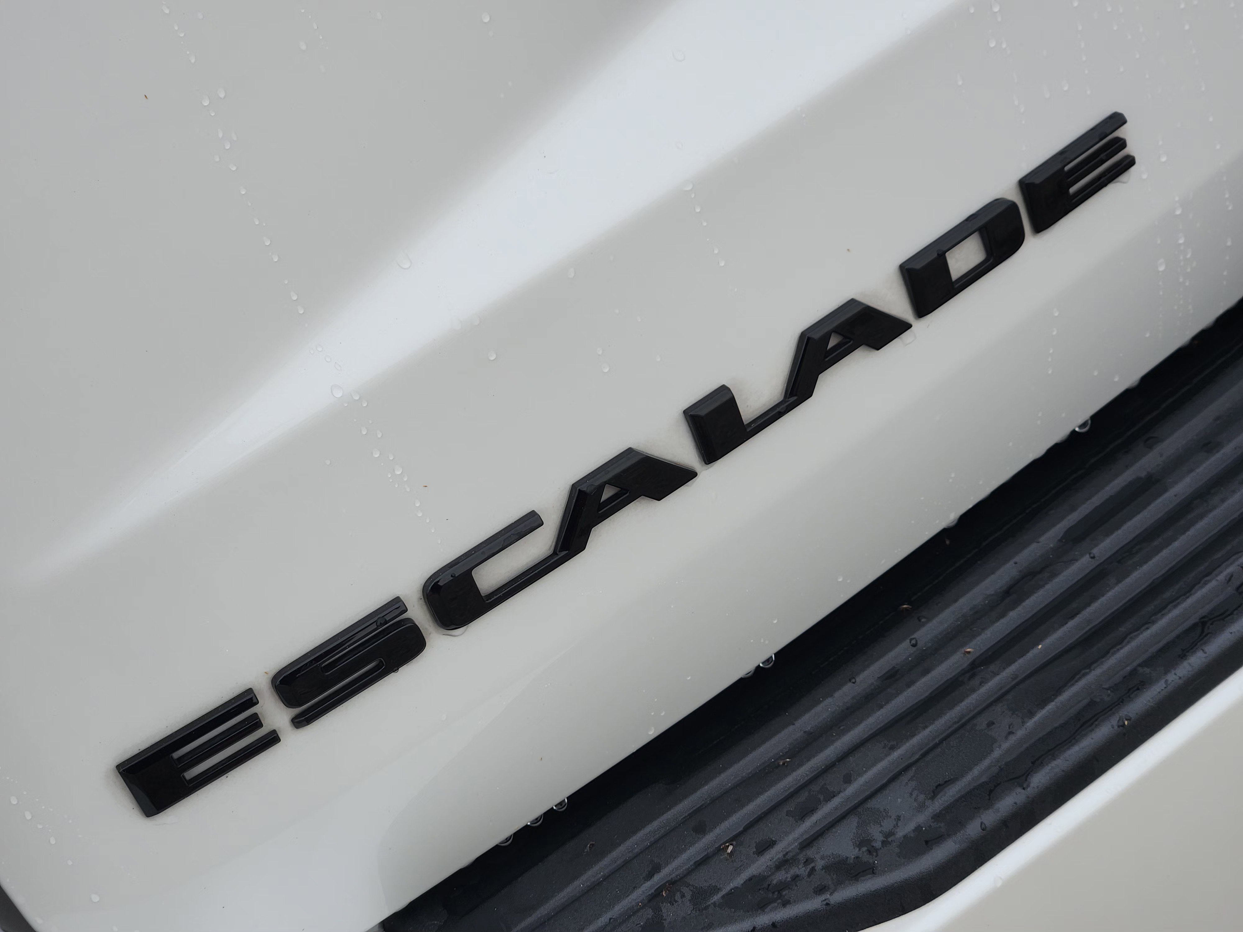Used 2024 Crystal White Tricoat Cadillac Sport image 12