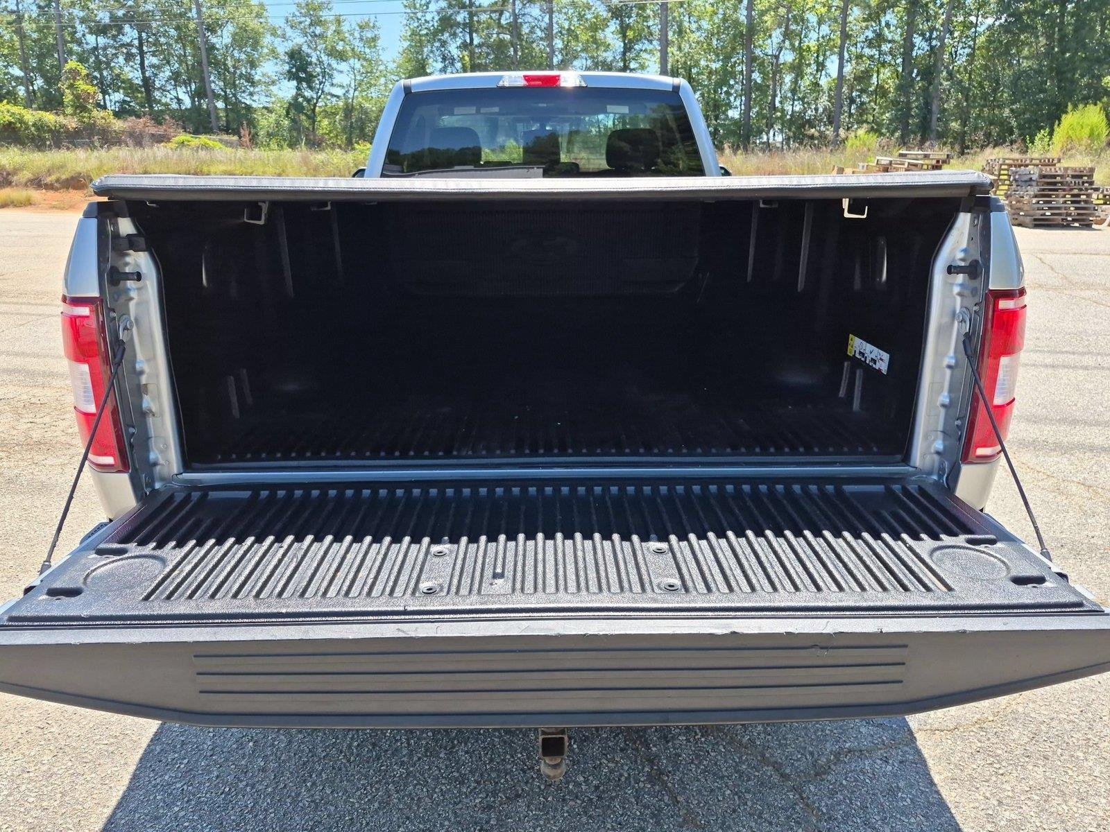 Used 2020  Ford XL image 28