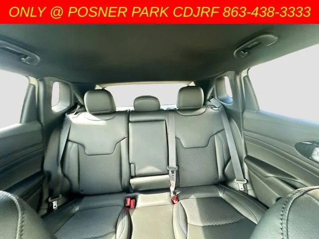 New 2026 Bright White Clear-Coat Exterior Paint Jeep Latitude image 24