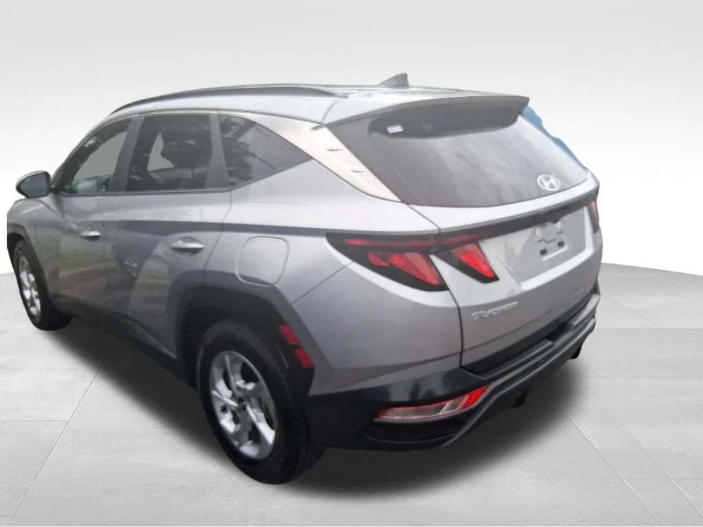 Used 2024 Silver Hyundai SEL image 18