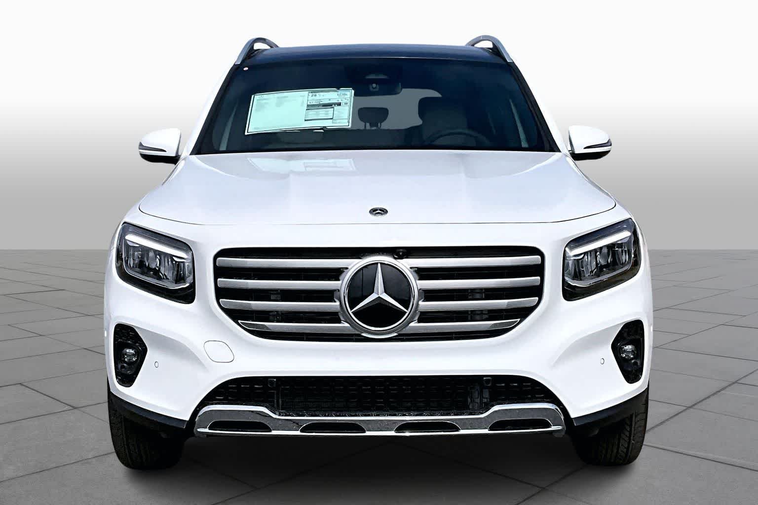 New 2026 Polar White Mercedes-Benz GLB 250 image 3