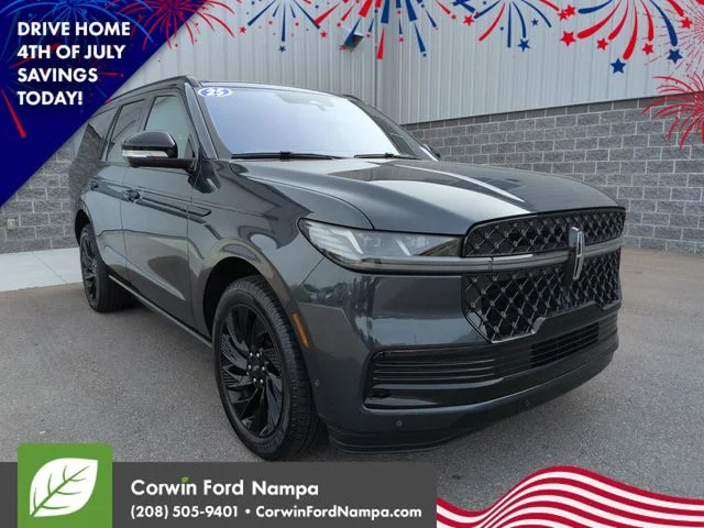 2025 Lincoln Navigator Reserve 4WD's photo