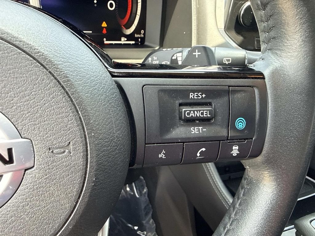 Used 2021 Gray Nissan Platinum image 37