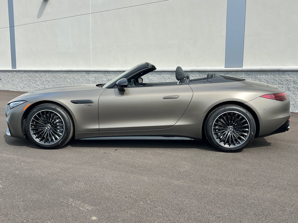 New 2027 Monza Grey Magno Mercedes-Benz AMG® SL 43 Roadster image 36