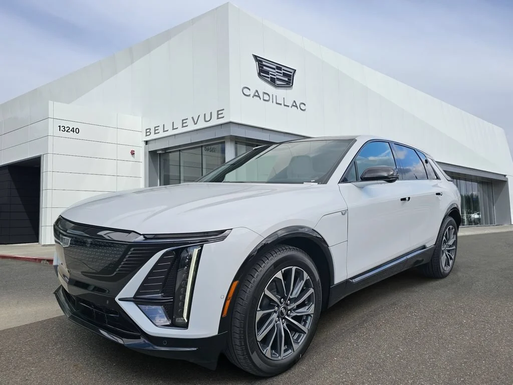 New 2027 Vibrant White Tricoat Cadillac Sport image 3