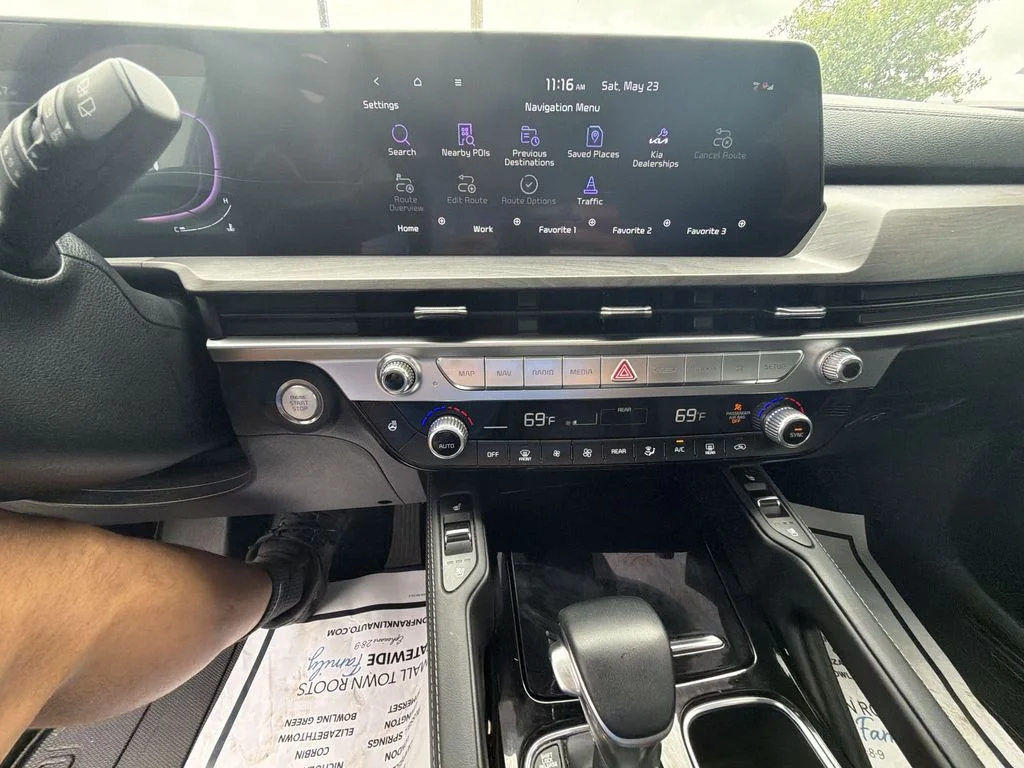 Used 2024 Black Kia EX X-Line image 19