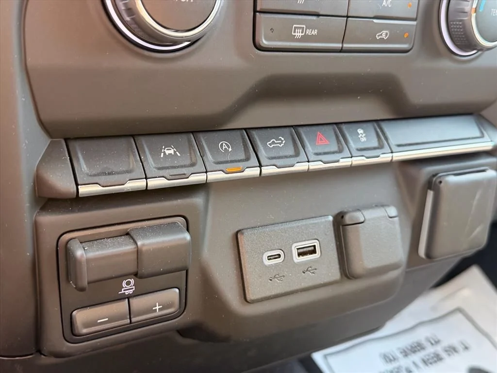 Used 2025 Gray Chevrolet Custom image 28