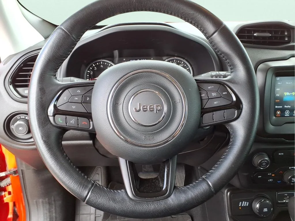 Used 2019 Red Jeep Latitude image 22