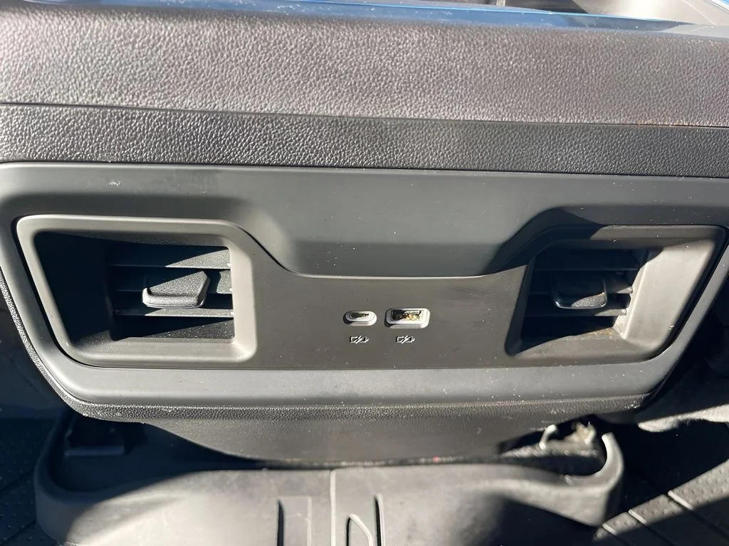 Used 2024 Summit White Chevrolet RST image 14