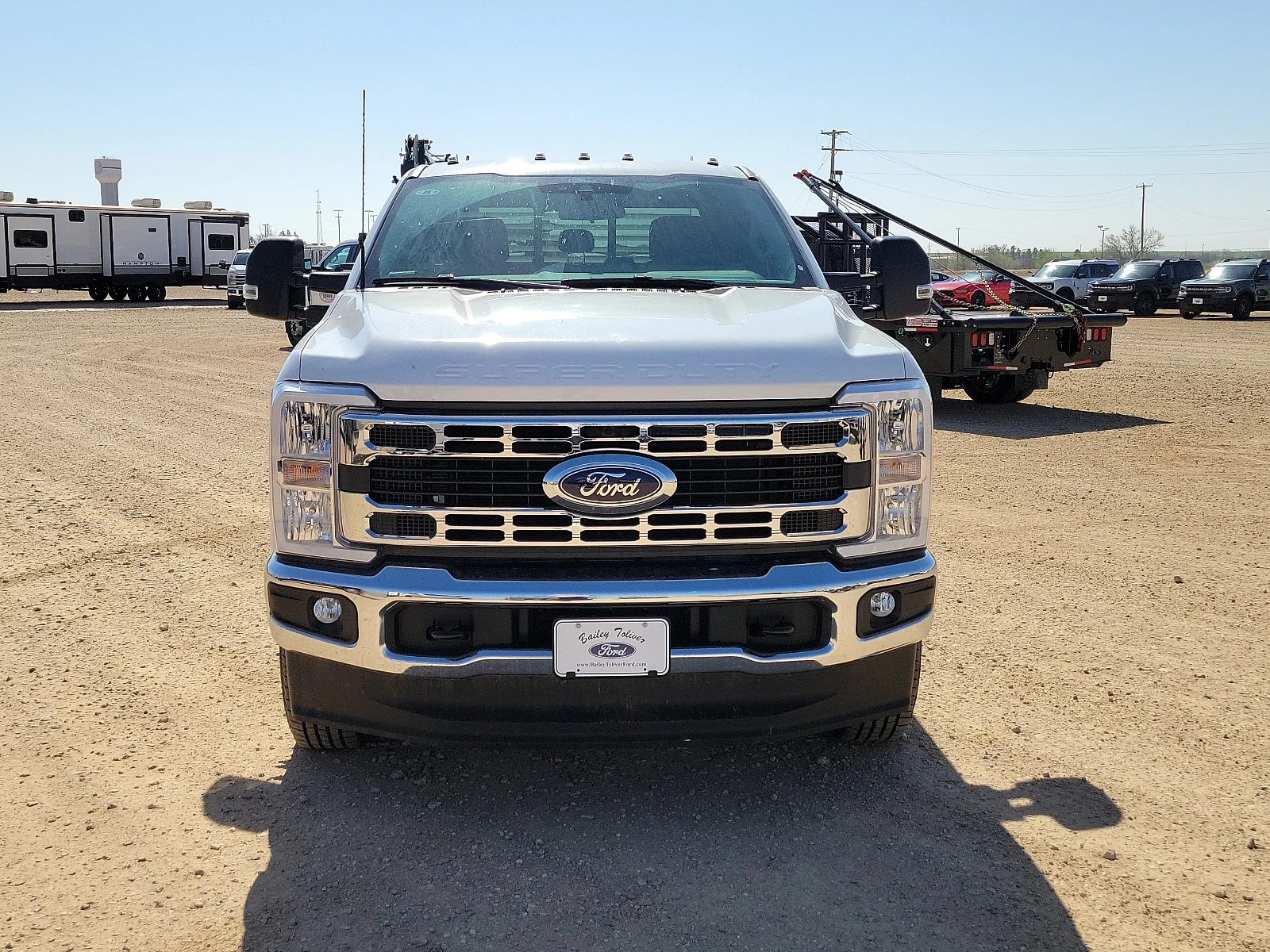 New 2025 Oxford White Ford XL image 2
