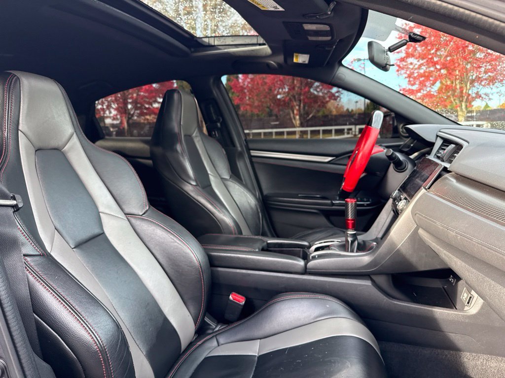 Used 2018 Modern Steel Metallic Honda Si image 23